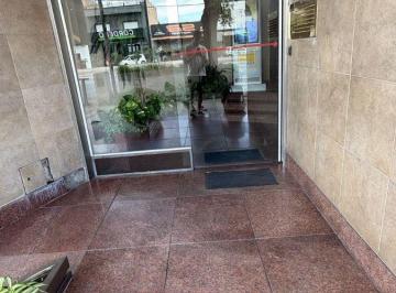 Departamento de 5 ambientes, Lanús · A La Venta - Gran Depto 4 Ambientes - Excelente Ubicacion