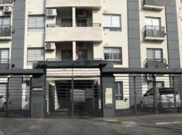 Departamento de 2 ambientes, Lomas de Zamora · Impecable Departamento con Cochera en Excelente Ubicacion