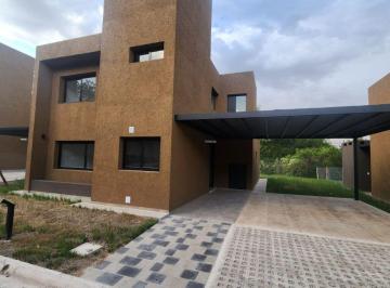 Casa de 6 ambientes, Villa Allende · Dúplex Tres Dorm. a Estrenar. Housing Villa Terra, Villa Allende