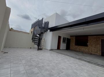 Casa · 281m² · 3 Ambientes · Departamento 3 Amb, Piso Unico con Terraza Propia Mataderos