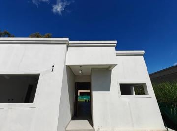 Casa · 109m² · 4 Ambientes · 2 Cocheras · Casa en Santa Lucia Pilar del Este
