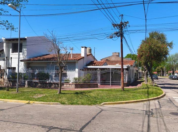 Casa · 163m² · 5 Ambientes · 2 Cocheras