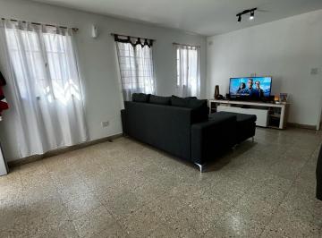 Departamento · 84m² · 4 Ambientes · 1 Cochera · Cómodo, en Planta Baja, Amplio y Luminoso