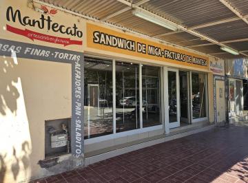 Local comercial · 114m² · 3 Ambientes · Venta Local Comercial en Pleno Centro de Catriel