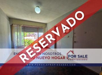 Departamento de 3 ambientes, Monte Castro · Departamento Tipo PH 3 Ambientes Al Frente con Balcón – Ideal Para Reciclar