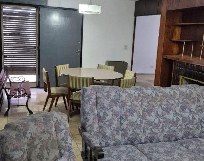Casa · 192m² · 6 Ambientes · 1 Cochera