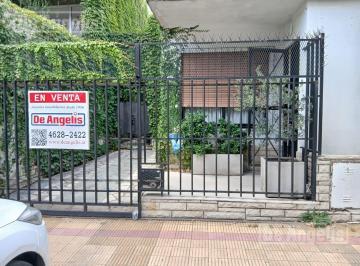 Casa · 244m² · 4 Ambientes · Casa en Moron