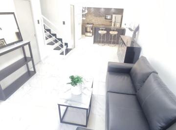 Casa de 4 ambientes, La Matanza · Duplex en Venta 4 Ambientes Impecable Cochera Patio Ramos Mejia