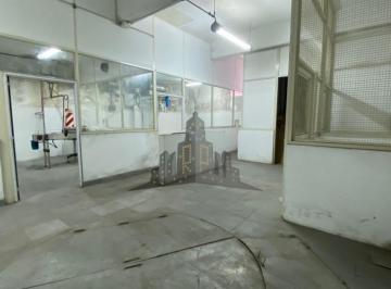 Bodega-Galpón · 328m² · Alquiler - Galpon Industrial/logistica - Salida a Dos Calles - Caseros