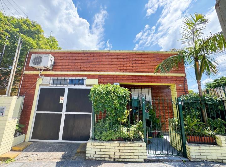 Casa · 130m² · 2 Ambientes