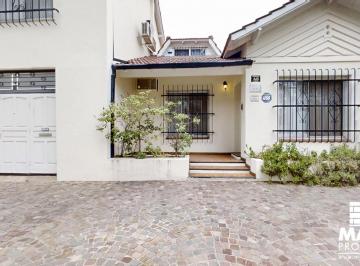 Casa · 135m² · 5 Ambientes · 1 Cochera · Casa en Venta en Olivos 3 Dorm., 2 Baños, Patio, Terraza, Pileta Climatizada y Cochera.