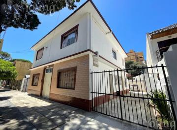 Casa · 200m² · 12 Ambientes · 5 Cocheras · Alojamiento Venta San Bernardo