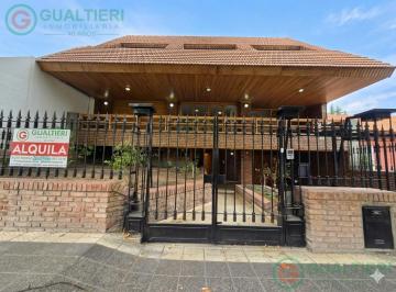 Casa · 1m² · 7 Ambientes · 3 Cocheras · Casa en Alquiler