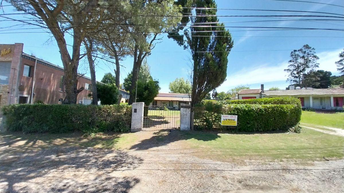 Casa comercial 3 amb, 80m² cubiertos en Sierra de los Padres