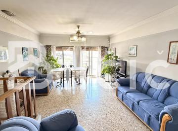 Casa · 296m² · 8 Ambientes · 5 Cocheras · Casa C/ Galpón en Venta en Avellaneda