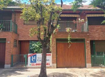 Casa · 139m² · 4 Ambientes · 1 Cochera · Casa Dúplex en Venta Ubicado en Olivos, Vicente López, G. B. a. Zona Norte