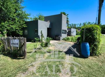 Casa de 4 ambientes, Mercedes · Casa Quinta con Pileta. Mercedes, Buenos Aires.