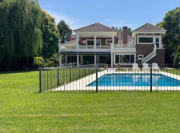 Casa · 408m² · 12 Ambientes · 1 Cochera · Excelente Propiedad en Venta en Armenia