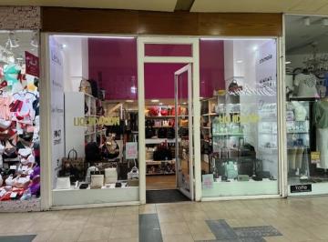 Local comercial · 39m² · 1 Ambiente · Local en Galeria Oliver en Venta