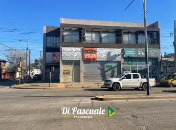 Local comercial · 167m² · 5 Ambientes · 1 Cochera · Venta Local y Departamento con Cochera - Moreno Norte Sobre Av Victorica