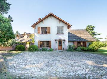 Casa · 980m² · 8 Ambientes · Exclusiva Casa en Venta de 980 m² y 12 Ha de Campo - Zelaya - Pilar
