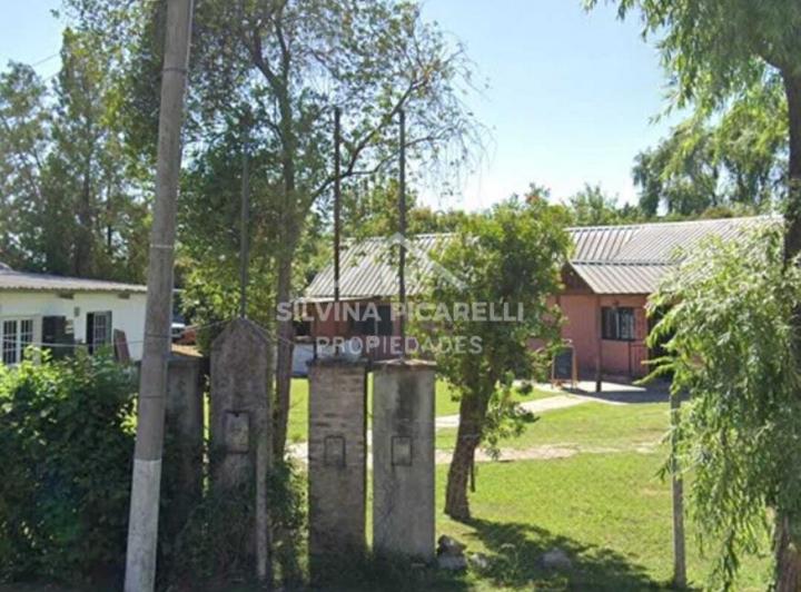Local comercial · 704m² · 1 Cochera