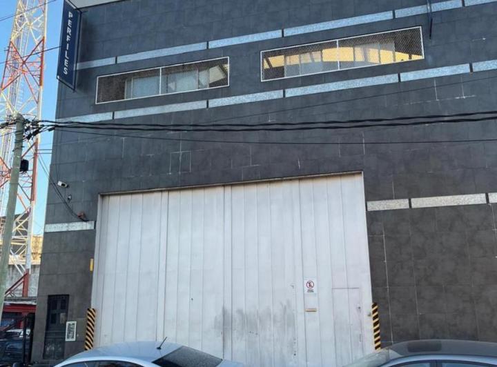Depósito · 392m²