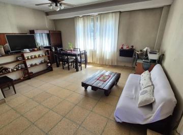 Departamento · 100m² · 4 Ambientes · PH en Tapiales