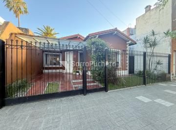 Casa · 116m² · 3 Ambientes · 1 Cochera · Venta Casa 3 Ambientes con Cochera y Patio en Moron