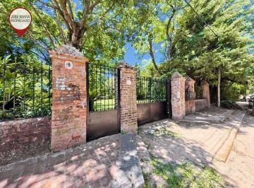 Casa de 7 ambientes, San José del Rincón · Alquiler de Temporada - Gran Casa Quinta de Categoria en San José del Rincón. Precio: Consultar.