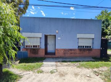Casa · 87m² · 3 Dormitorios · Oportunidad Renta! Casa con Departamento
