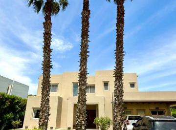 Casa de 6 ambientes, Pilar · Venta Excelente Casa en La Pradera