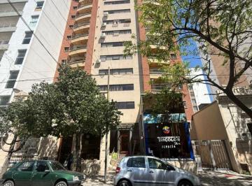 Departamento de 2 ambientes, La Plata · Departamento de 1 Dormitorio en Venta con Balcón Al Frente en 9 E/ 45 y 46