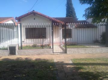 Casa · 140m² · 3 Ambientes · 1 Cochera · Casa en Venta - 2 Dorm. 1 Baño - Cochera - 390 m² - Los Polvorines