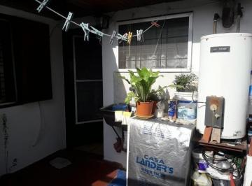 Casa · 80m² · 3 Ambientes · Casa en Venta - 2 Dorm. 1 Baño - Quilmes