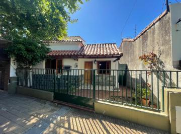Casa de 3 ambientes, Quilmes · Venta Casa 3 Ambientes a Refaccionar Bernal Centro
