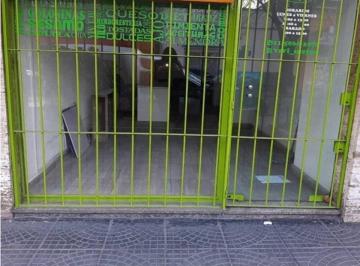 Local comercial · 30m² · Local en Venta Ubicado en Lanús Este, Lanús, G. B. a. Zona Sur