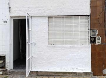 PH · 38m² · 2 Ambientes · Alquiler PH 2 Amb Al Frente. Pico N° 2084, Lanús Este