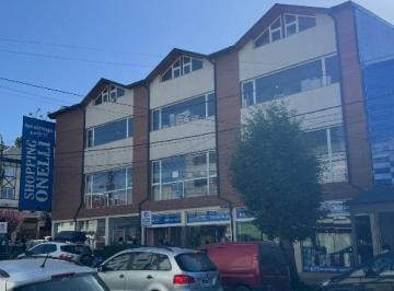 Edificio · 1500m² · Edificio Comercial en Alquiler, Esquina Estratégica 1000 m²