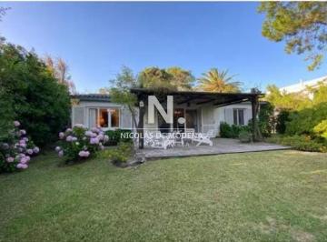 Foto1 · Casa de 3 Dorm. a La Venta en Punta del Este