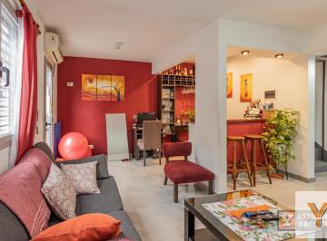 PH · 150m² · 5 Ambientes · 1 Cochera · PH en Venta - 4 Dorm. 3 Baños - Cochera - 180 m² - San Carlos, La Plata
