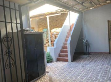 Casa de 5 ambientes, Lanús · Casa Venta - 3 Dorm.. Lote 240 m² Lanús