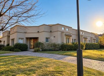 Casa · 360m² · 6 Ambientes · 2 Cocheras · Casa en Venta en Haras La Caballeriza, Pilar, G. B. a. Zona Norte