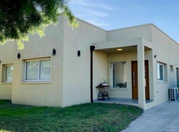 AMN-AMN-3860_2 · Casa en Venta en San Ramon - Pilar - Antonini Modet