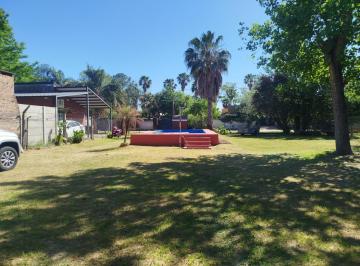 Quinta vacacional · 194m² · 3 Ambientes · 2 Cocheras · Hermosa Quinta de 2 Dorm. Sobre 3 Lotes con Doble Frente. Oportunidad!