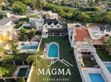 Casa de 12 ambientes, Córdoba · Venta Casa de Categoría! Urca! Apto Crédito!