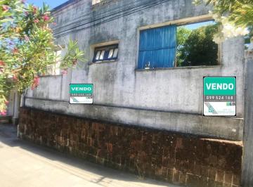 Terreno · 466m² · Colonia - Venta Terreno de 466 m² en Zona Céntrica con Construcción