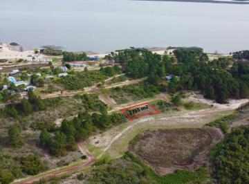 Terreno · 2725m² · Venta - Terreno - Carmelo - Casa Chic - Barrio Medanos de Punta Gorda