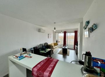 Departamento · 44m² · 3 Ambientes · Colonia - Venta de Apartamento de 2 Dorm. y 2 Baños