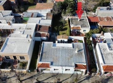 Casa · 68m² · 3 Ambientes · Casa en Pueblo Nuevo en Venta de 2 Dorm.
